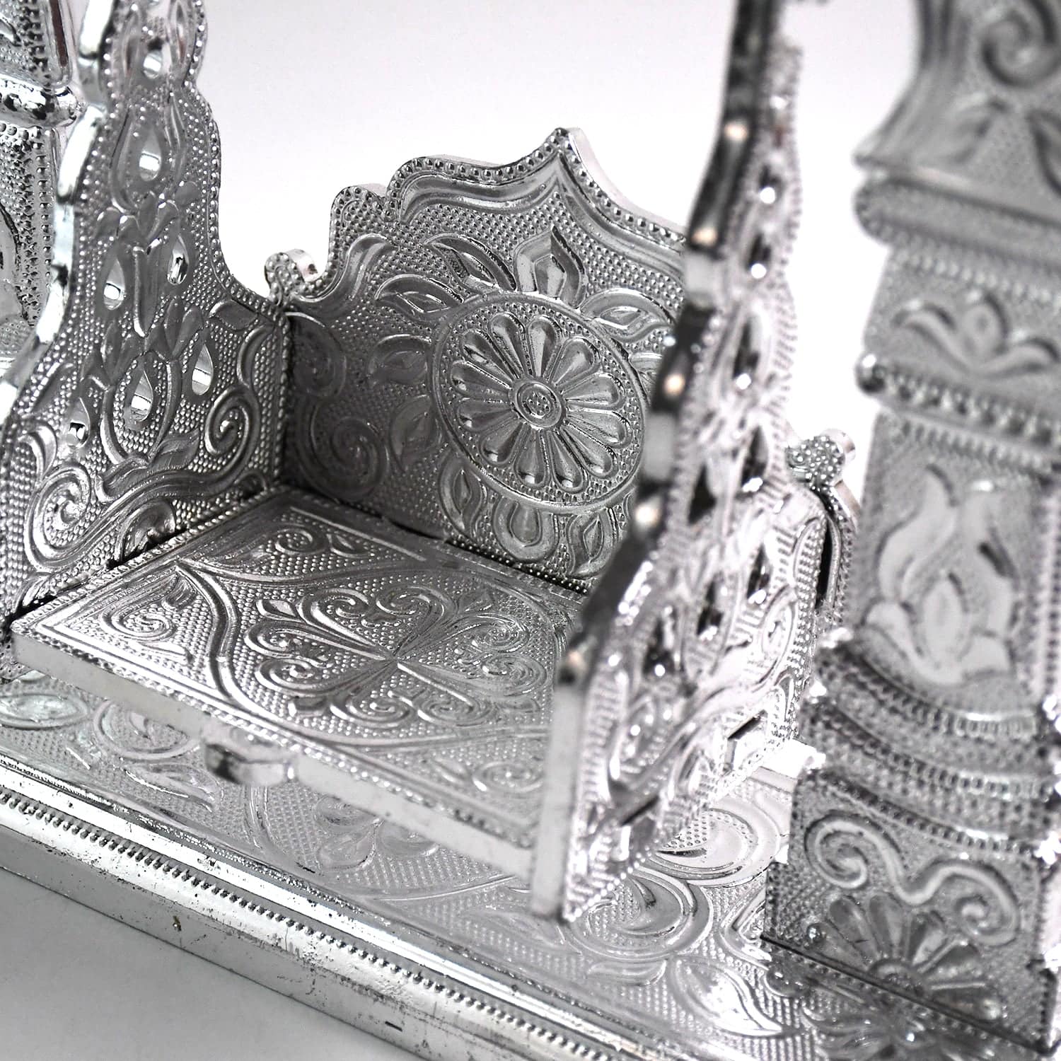 Bal Gopal Silver Jhula Swing - Image 7